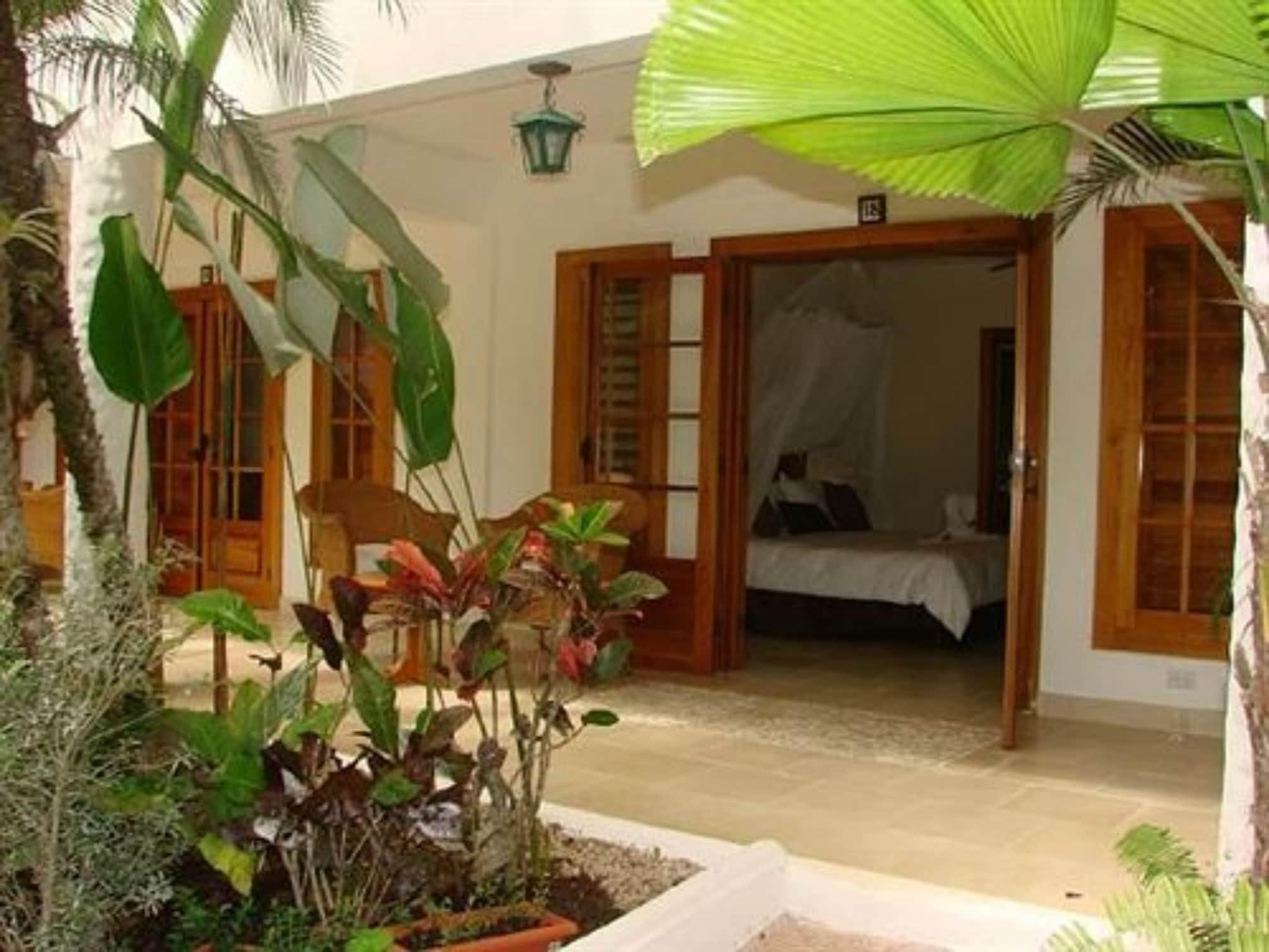 The Falls At Manuel Antonio Room photo